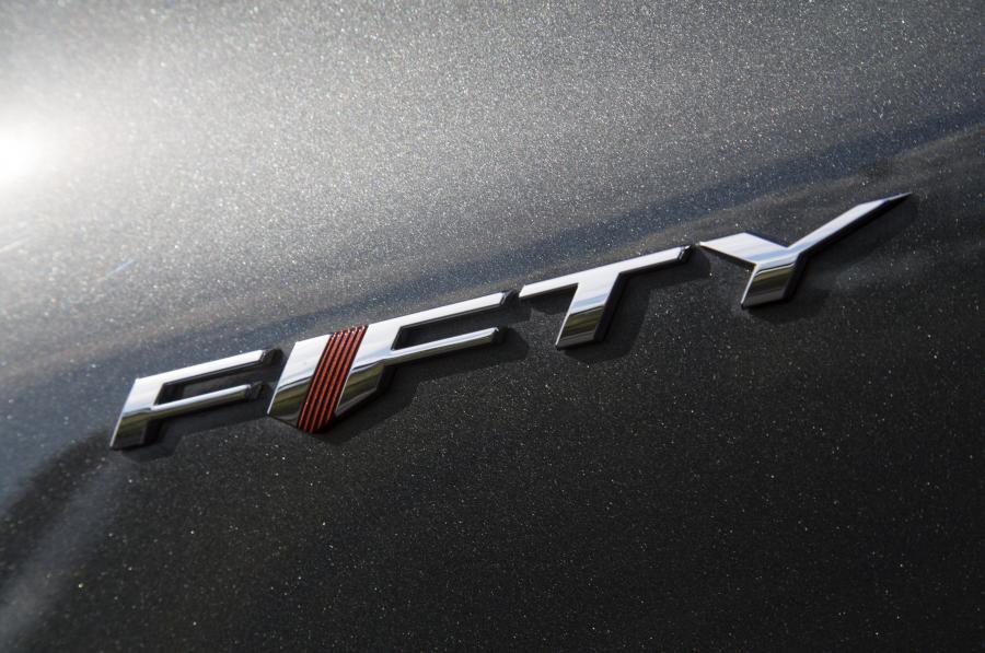  Chevrolet Camaro 50th Anniversary 2016 года  (EU) (фото 10 из 17)